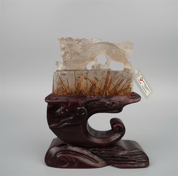 Tác phẩm cụ kỳ lân tóc vàng (834592) +