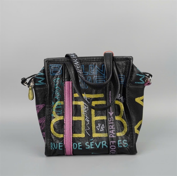 Túi Balenciaga Tote đen in chữ (4524581060Z535269) sz21 KG+