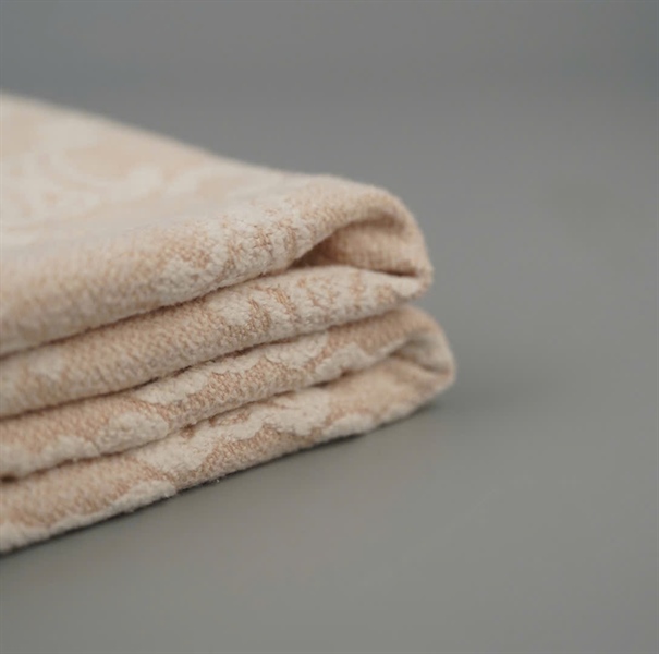 Chăn mền Celine màu nude viền xám +