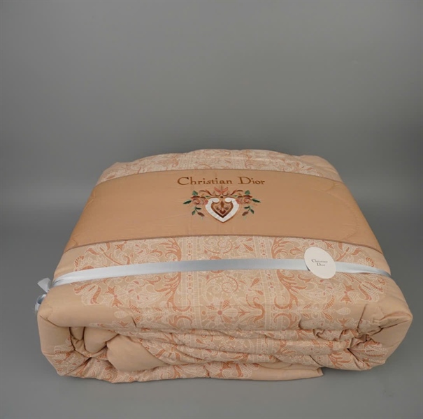 Chăn mền Dior màu nâu họa tiết +
