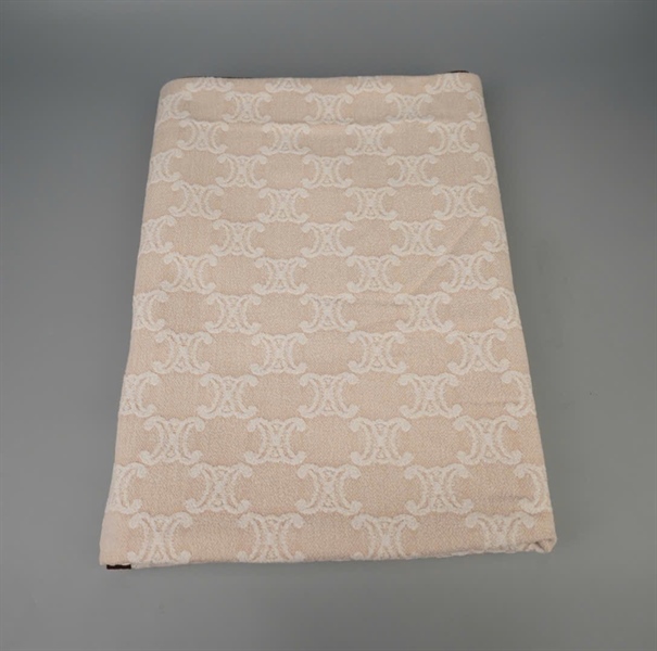 Chăn mền Celine màu nude viền xám +