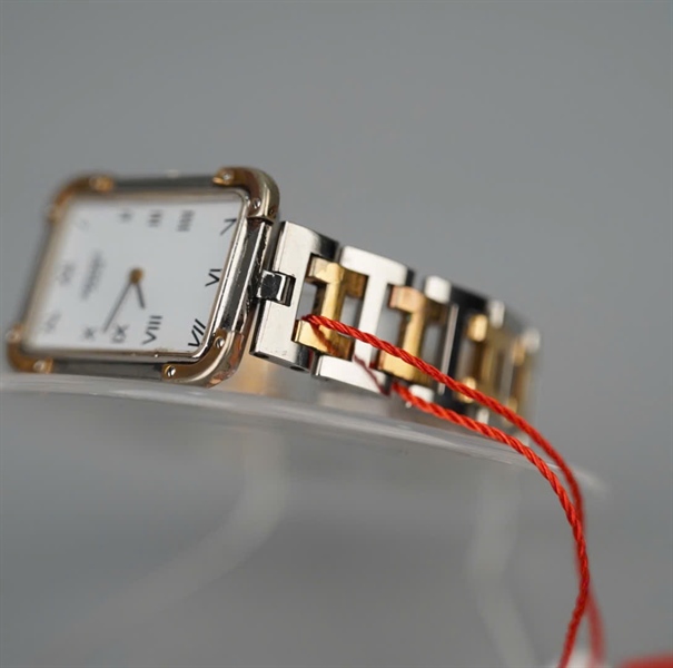 Đồng hồ Hermes vuông mắt xích (HC) +