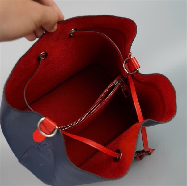 Túi LV nóe xanh lòng đỏ 2 strap (SR2158) sz26 KG+