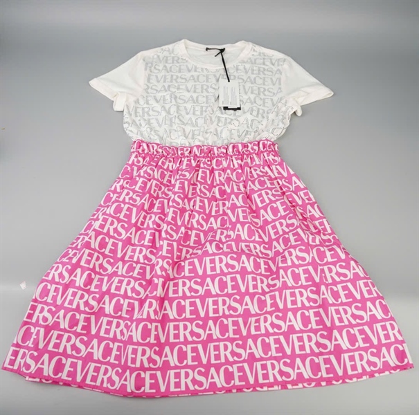 Váy Versace trắng phối hồng KG+
