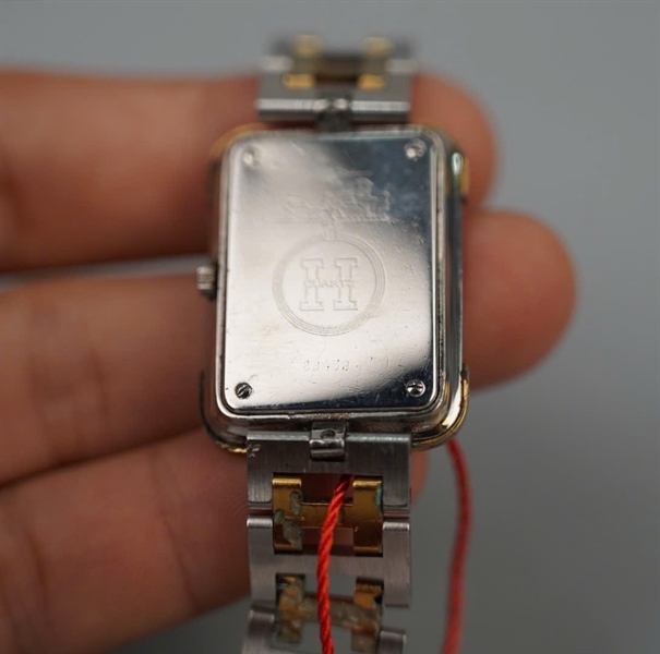 Đồng hồ Hermes vuông mắt xích (HC) +