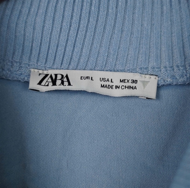 Áo khoác Zara màu xanh KG+