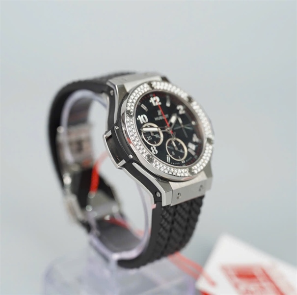 Đồng hồ Hublot dây đen mặt viền đá (1390923) (HC) KG+