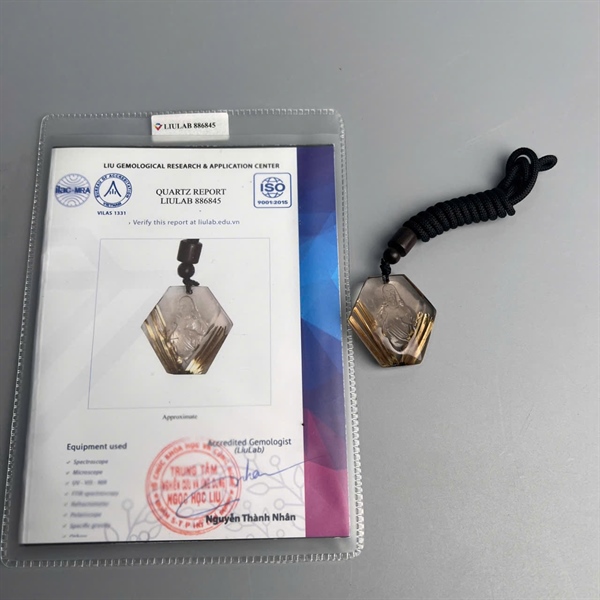 Mặt Chúa thạch anh tóc vàng S Vip 886845 KG+