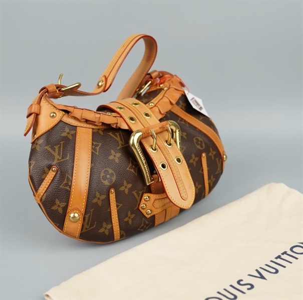 Túi LV kẹp nách hoa nâu sz28 KG+