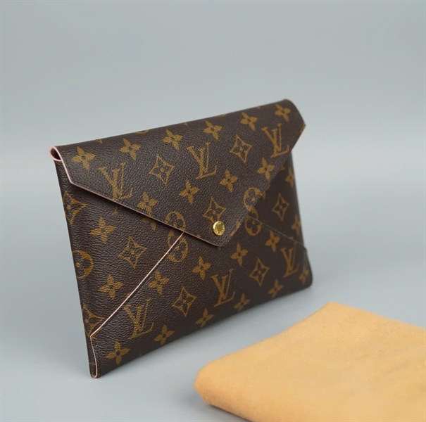 Ví LV bao thư hoa nâu lòng hồng SN4158 (LT)KG+