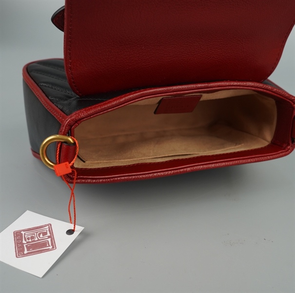 Túi GG Marmont handle đen viền đỏ (533571493075) sz20 (BMC) +