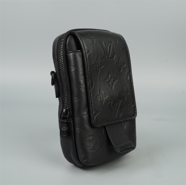 Túi LV đeo chéo hoa đen sz10 (Manly) KG+