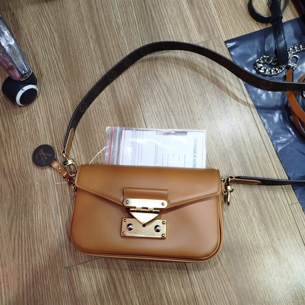 Túi LV Swing màu cam size 23cm (PN) KG+