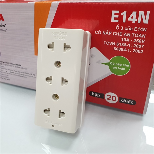 Ổ cắm 3 cửa có nắp che an toàn E14N