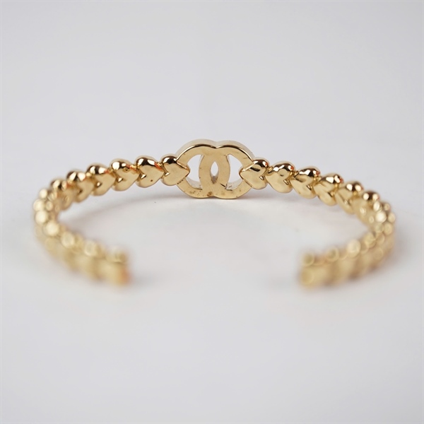 Vòng tay Chanel vàng logo đính đá KG+