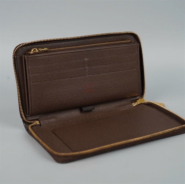 Ví LV ô vuông nâu (LT) KG+