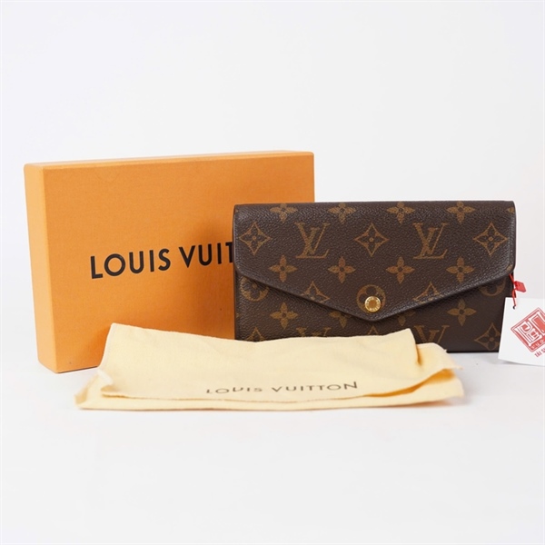 Ví LV hoa nâu nút vàng (LT) KG+