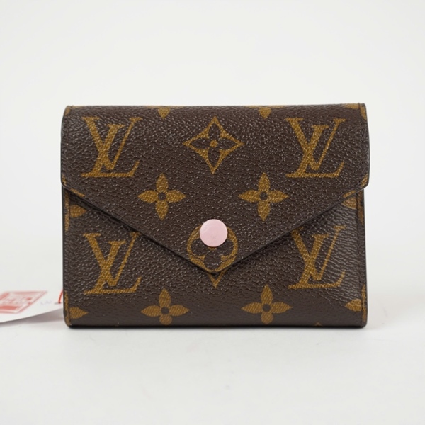 Ví LV hoa nâu gập 3 nút hồng lòng hồng (PN) KG+