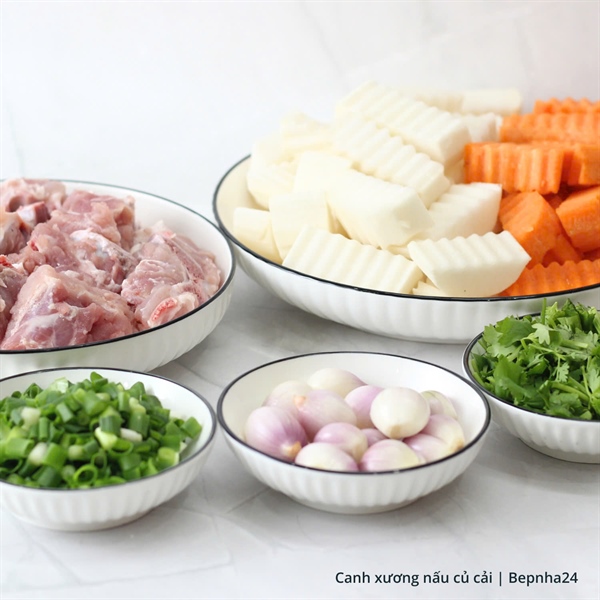 Canh xương nấu củ cải (Set)