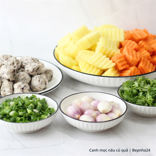 Canh mọc nấu củ quả (Set)