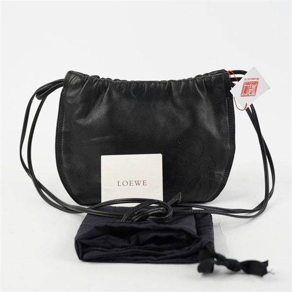 Túi Loewe đen dây rút sz24 KG+