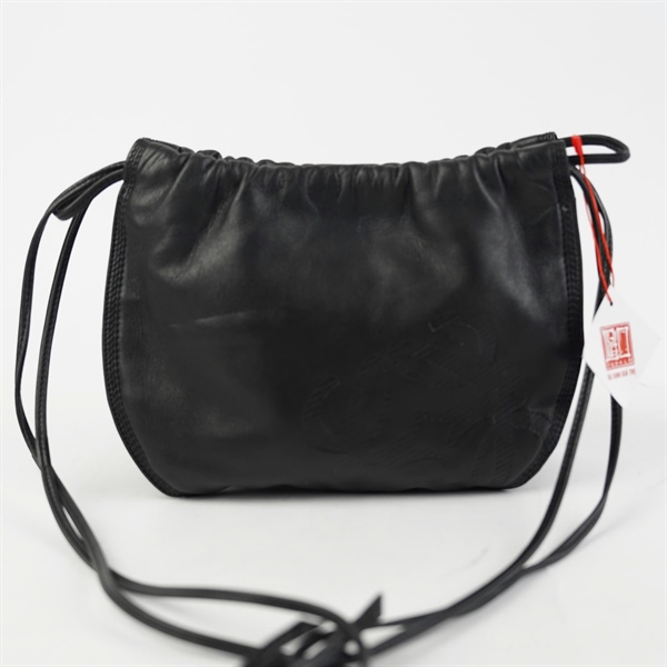 Túi Loewe đen dây rút sz24 KG+