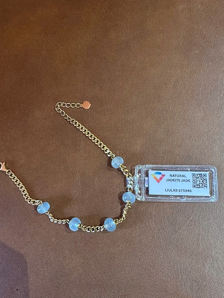 Lắc chân jadeite a Myanmar 675946 +