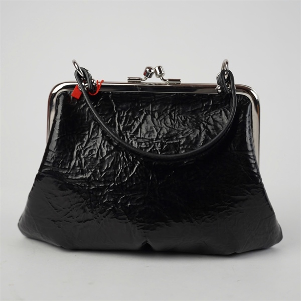 Túi Vivienne Westwood đen kèm tag xanh sz21 (HN) KG+