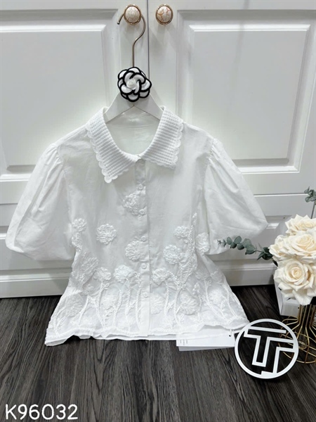 Sơmi cổ ren hoa thêu 96032