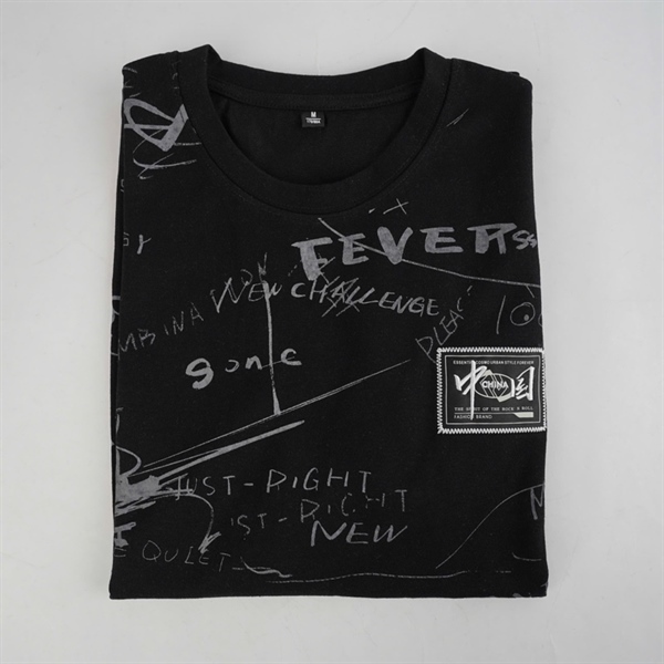 Áo thun đen in chữ rối XL KG+