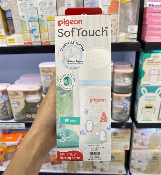 Bình sữa Pigeon PP 240ml Mùa Đông