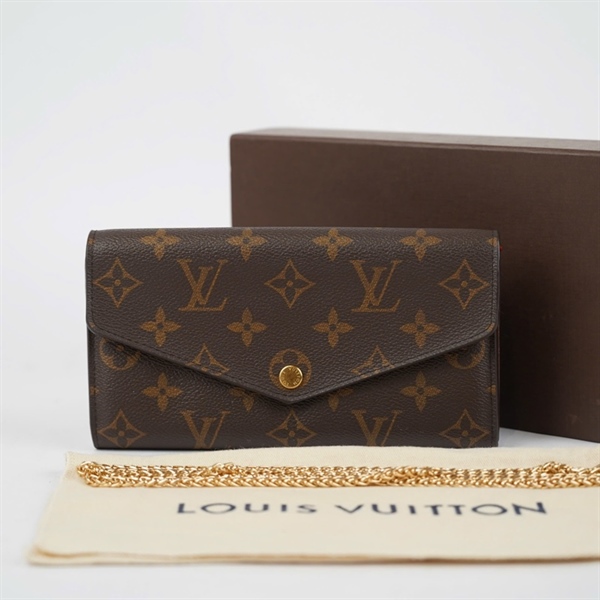 Ví LV hoa nâu nút vàng (LT) KG+