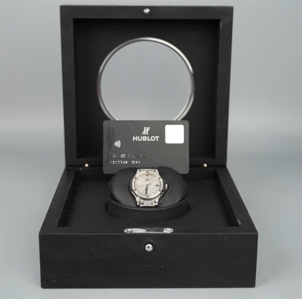 Đồng hồ Hublot mặt tròn đính đá dây đen (1377718) (HC)+