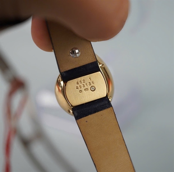 Đồng hồ Chopard mặt hình giọt nước dây đen (493136) sz25 KG+