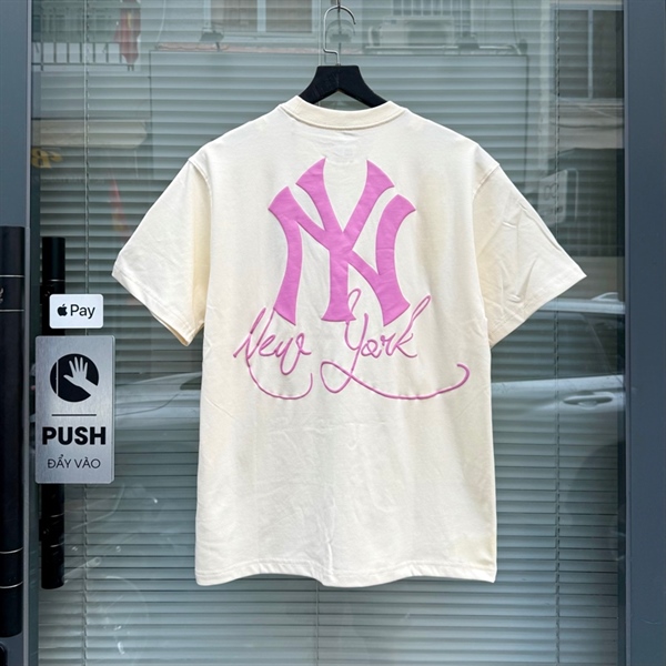 ÁO THUN NEW ERA KEM NY HỒNG