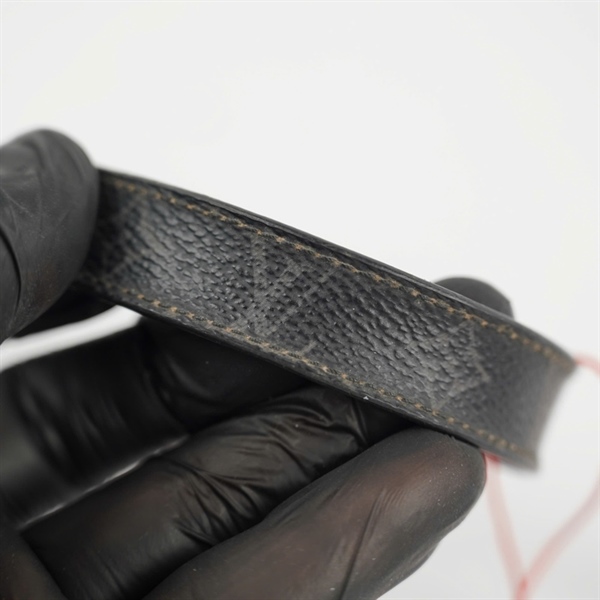 Vòng tay LV hoa đen KG+