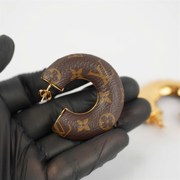 Bông tai LV hoa nâu chữ C KG+