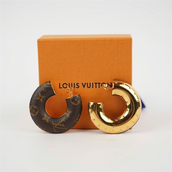 Bông tai LV hoa nâu chữ C KG+