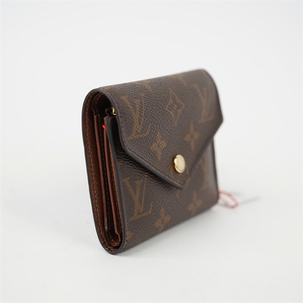 Ví LV hoa nâu gập 3 nút vàng (BQ) KG+