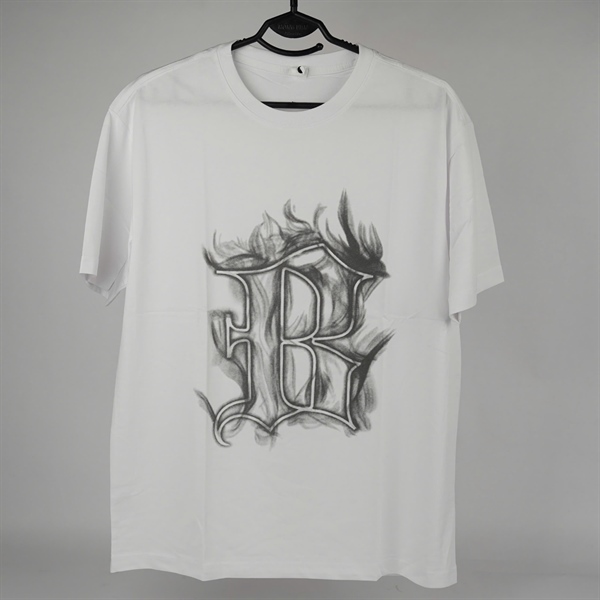 Áo thun trắng in chữ B szM KG+