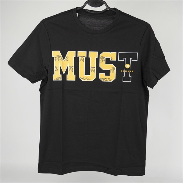 Áo thun đen in chữ Must XL KG+