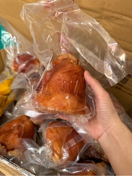 Đùi heo lọc xương ủ muối