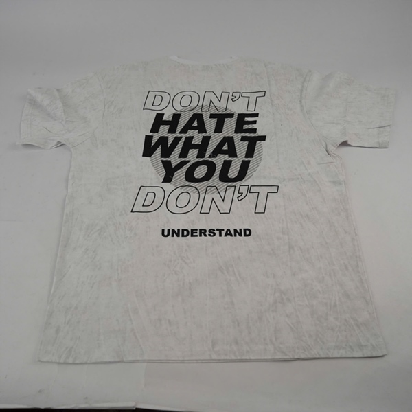 Áo thun trắng in logo Hate What You L KG+