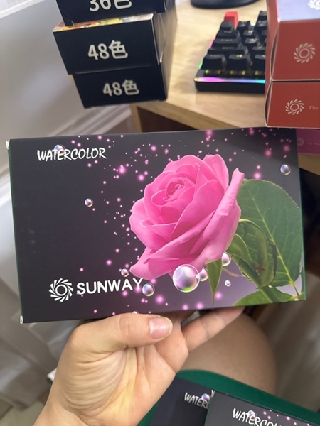 Màu nước sunway dạng nén hộp nhựa 36 màu