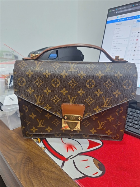 Túi LV Monceau hoa nâu (SR0929) kèm tag xanh sz27 (A-T) KG+