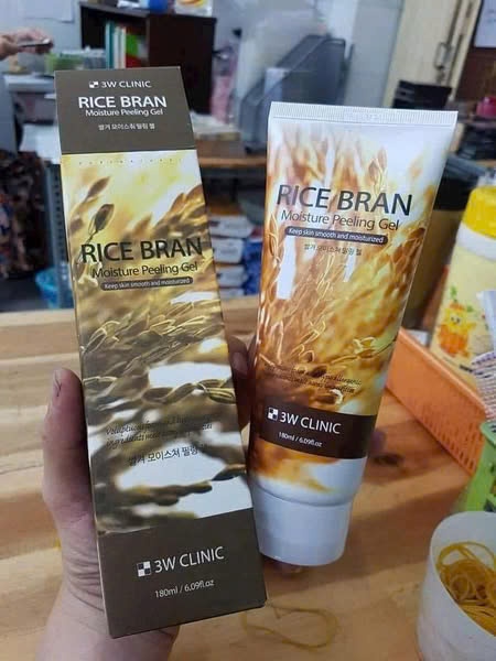 Tẩy tế bào chết chiết xuất gạo 3W Clinic Rice Brown Moisture Peeling 180ml