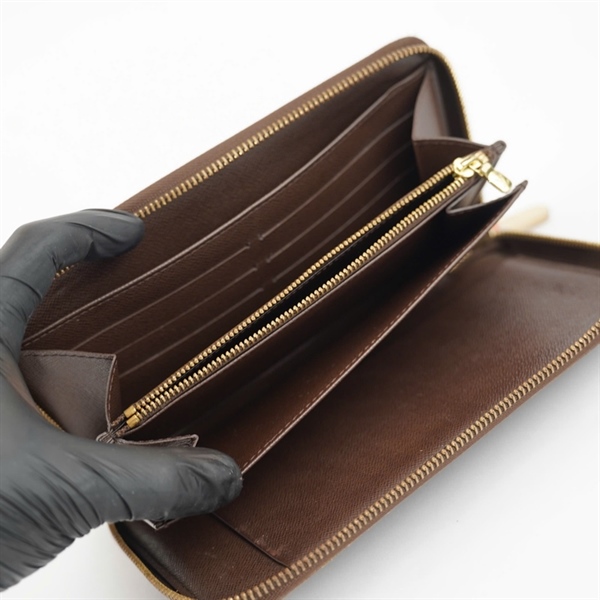 Ví LV ô vuông nâu có khóa zip (A-T) KG+