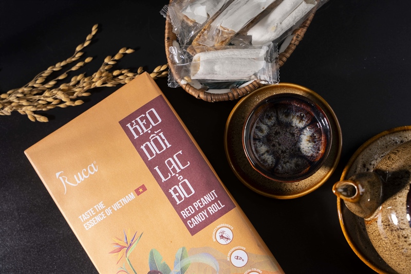 Hộp quà kẹo lạc đỏ