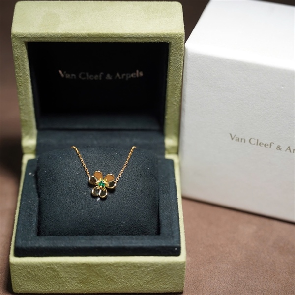 Vòng tay Van Cleef hoa xanh (JD434863) KG+