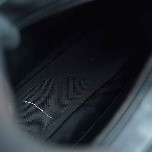 Túi YSL Loulou Camera Bag đen kèm charm (FLY612544-0122) sz23 KG+